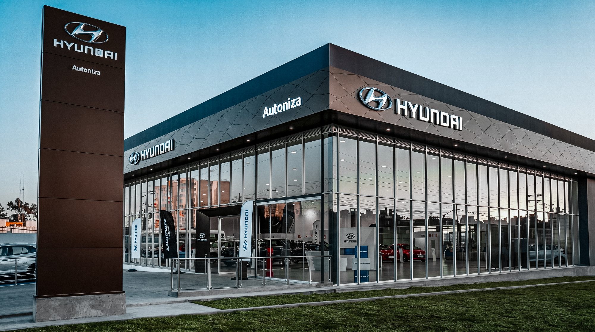 Concesionario Hyundai construido por NH